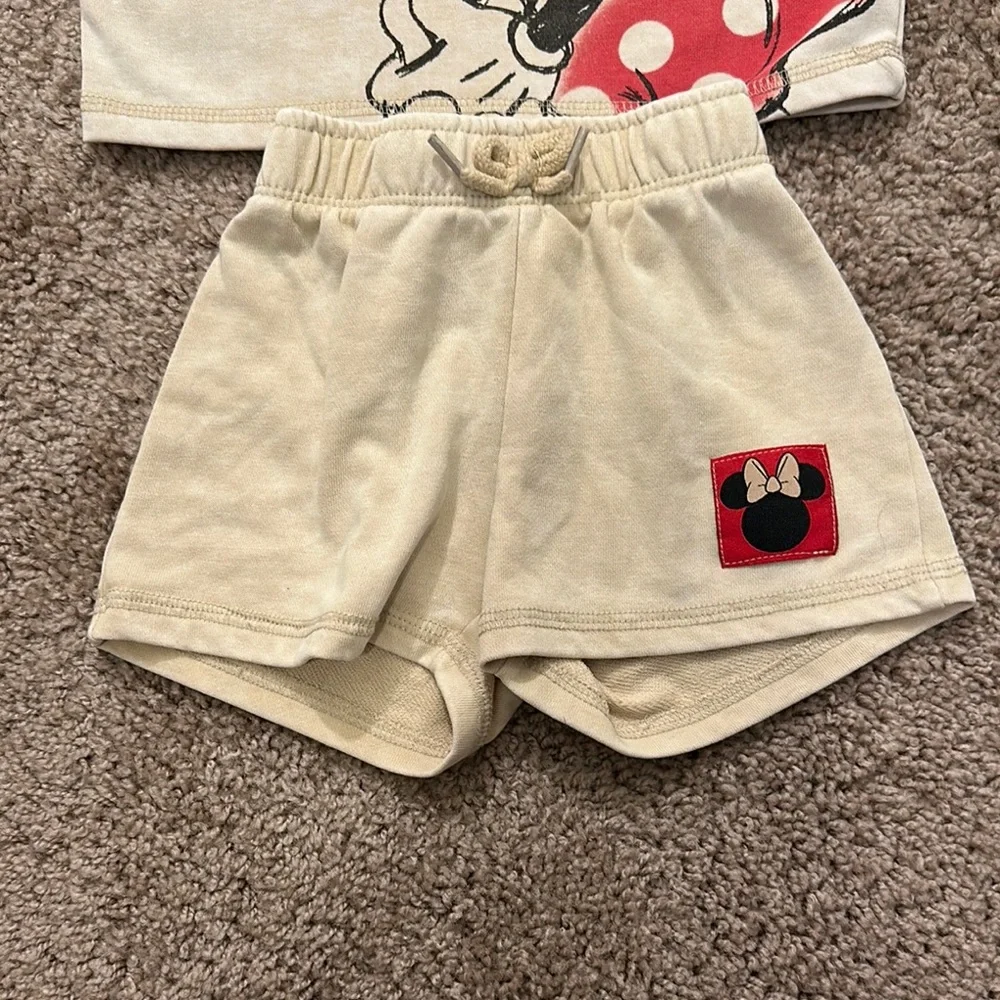 Disney Minnie Mouse Toddler Girl 18M Short Set | Excellent Condition - Picture 2 of 9